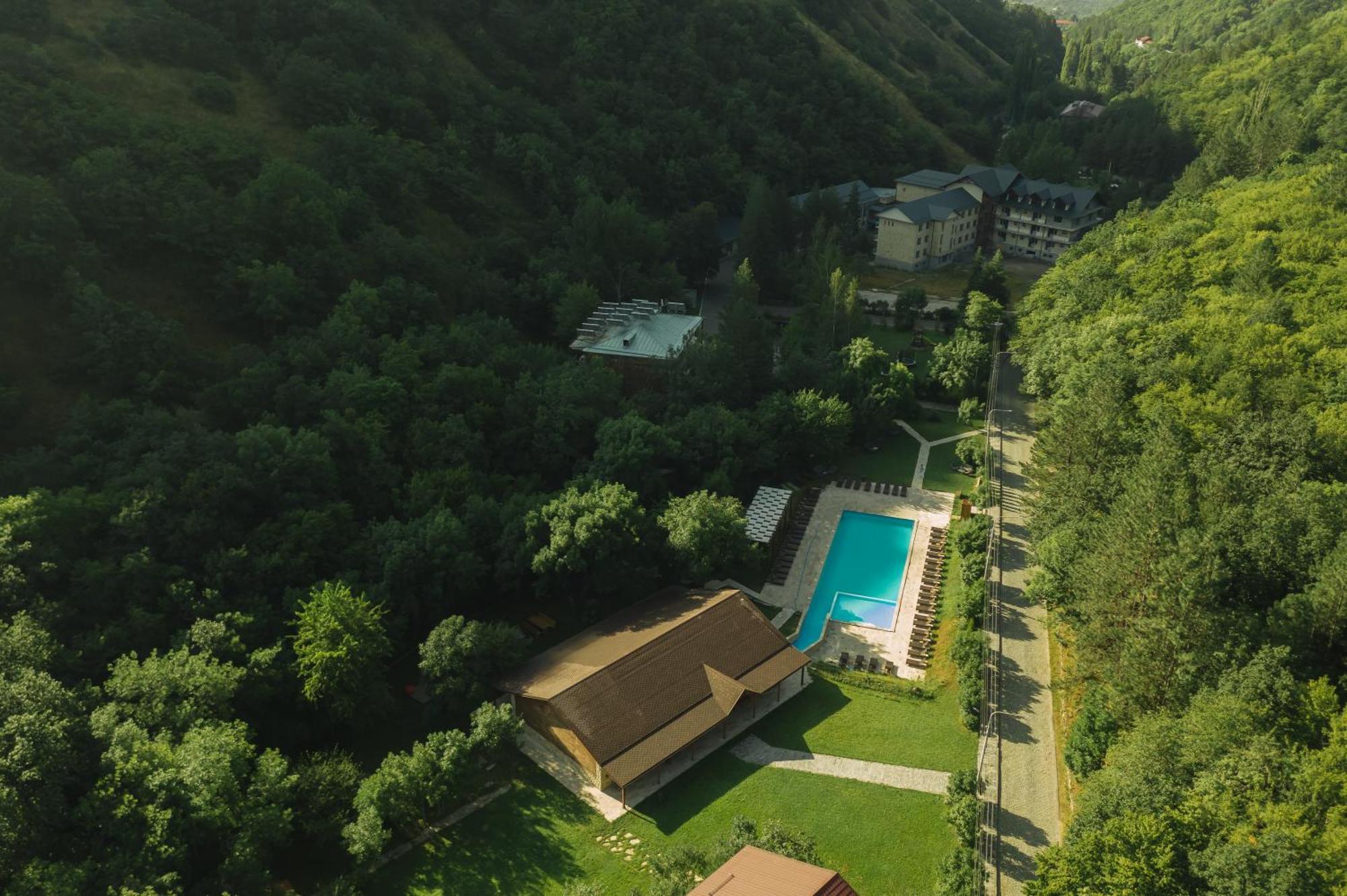 Apricot Aghveran Resort Экстерьер фото