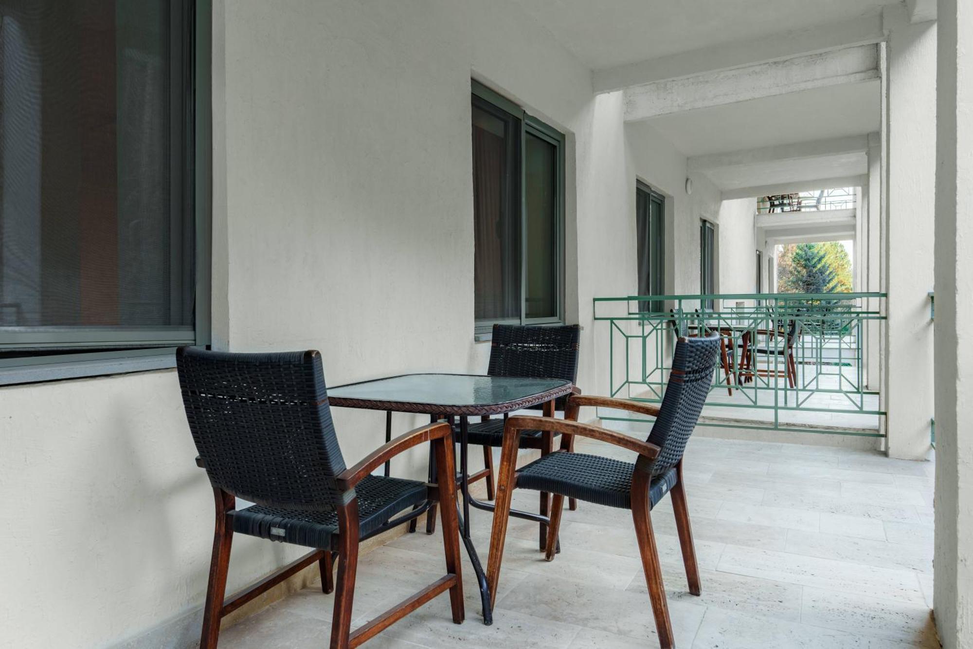 Apricot Aghveran Resort Экстерьер фото